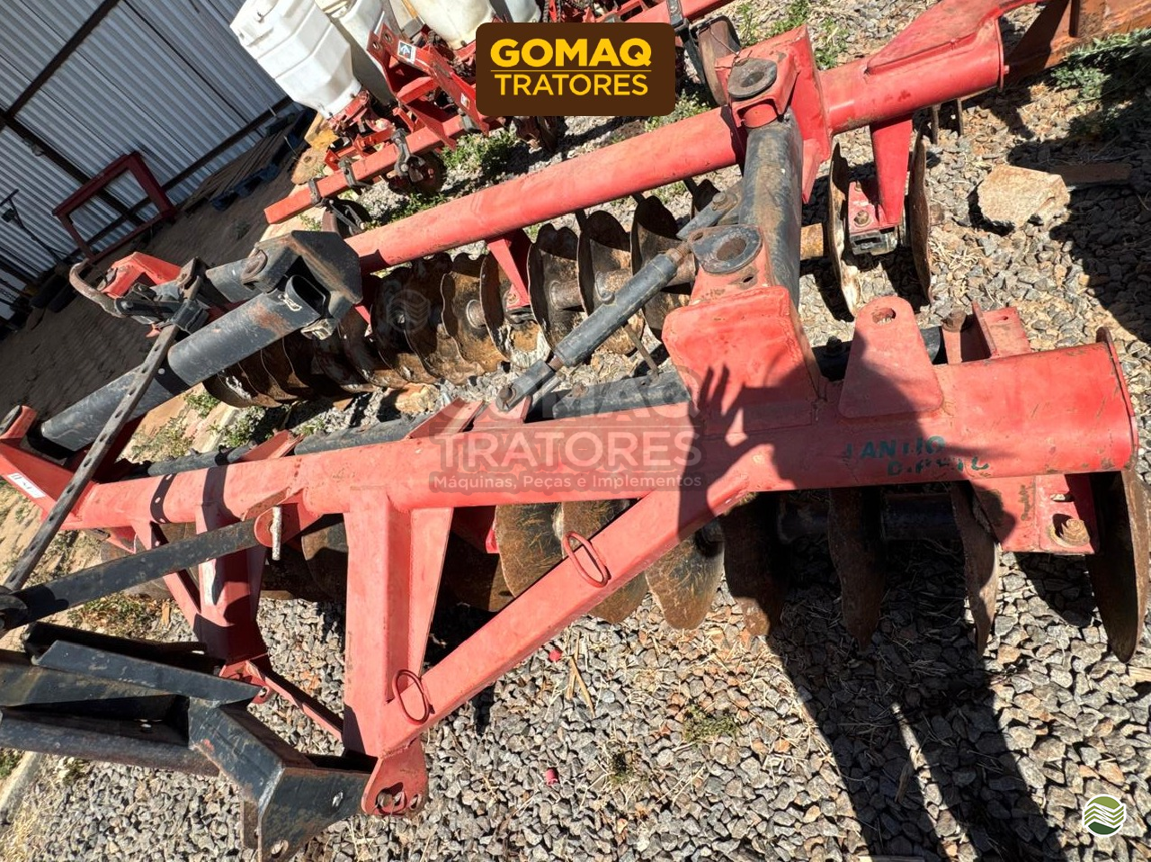 IMPLEMENTOS AGRICOLAS GRADE NIVELADORA NIVELADORA 36 DISCOS GOMAQ Tratores ANAPOLIS GOIAS GO